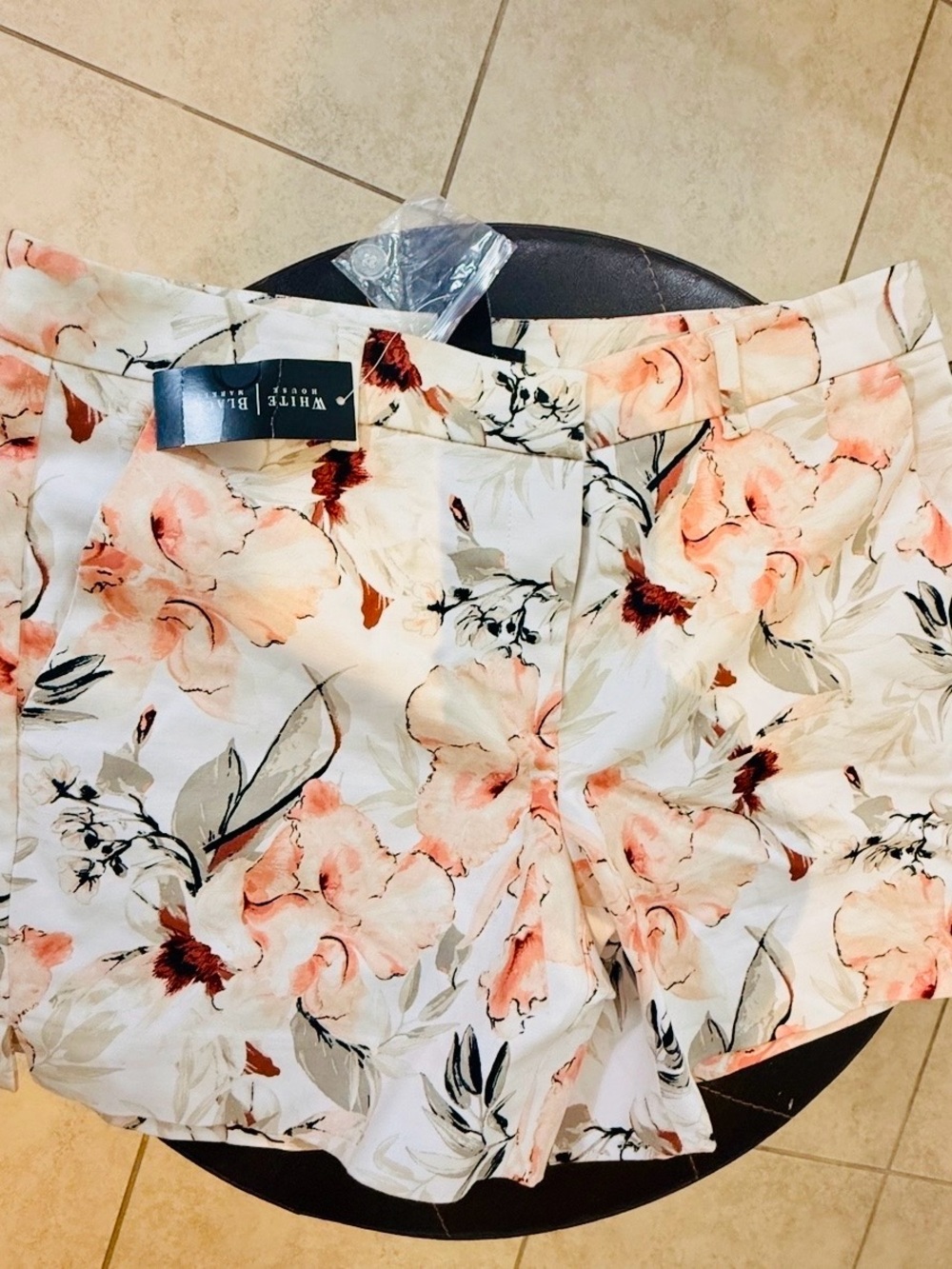White House Black Market Peach Floral High-Waist Women's Shorts